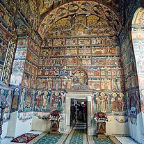 bemalte Wände in der Kirche