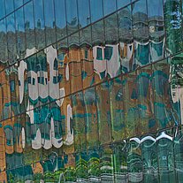 Spiegelung in der Gläserfront